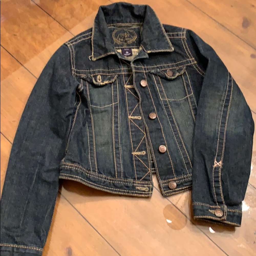 Gorgeous Gap dark denim jean jacket.